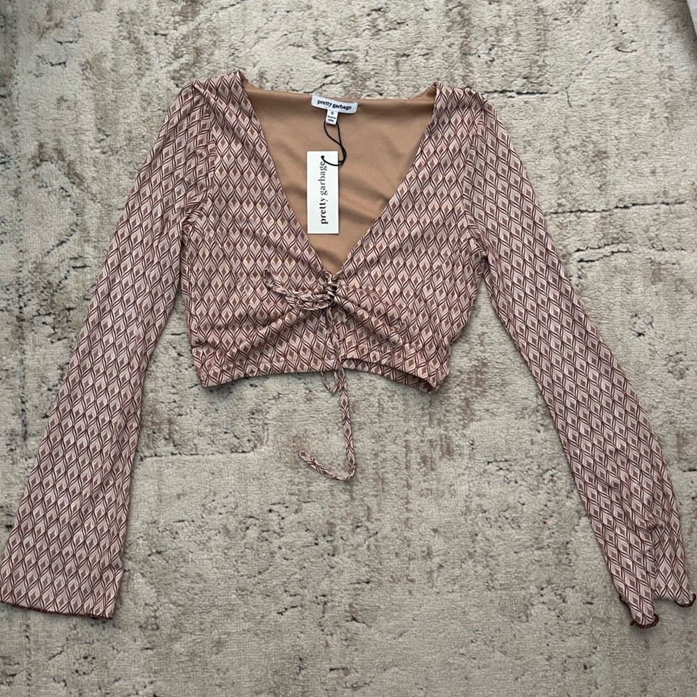 Long sleeve crop top